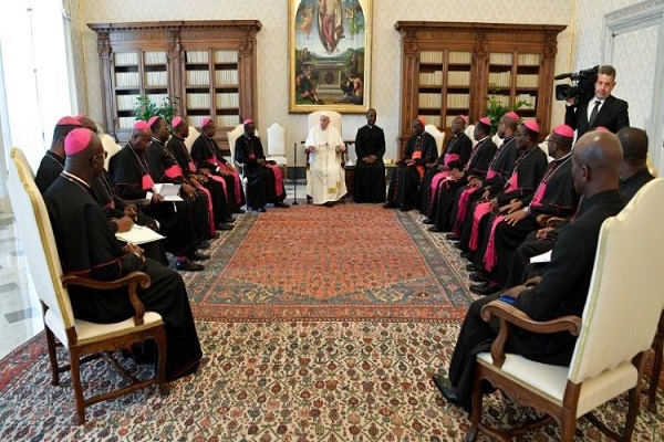 LE PAPE EXHORTE L'EGLISE DE LA COTE D’IVOIRE A PRENDRE SA PART DE SOUFFRANCE DANS L'ANNONCE DE L'ÉVANGILE